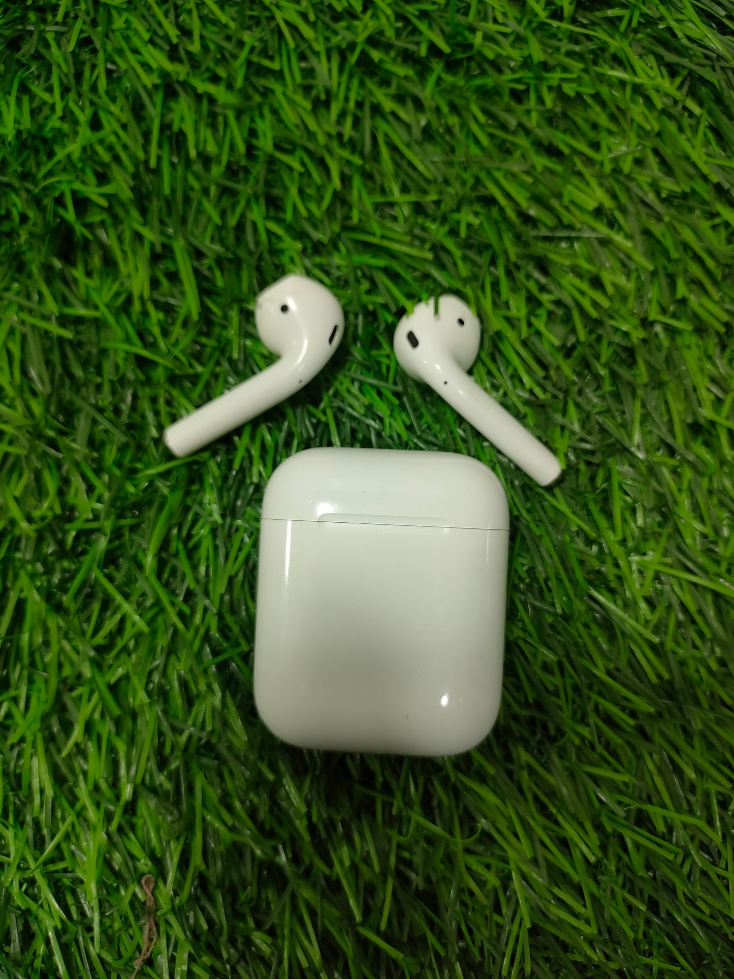 Apple Airpods (1st Genration) Second Hand - Nazakat Telecom