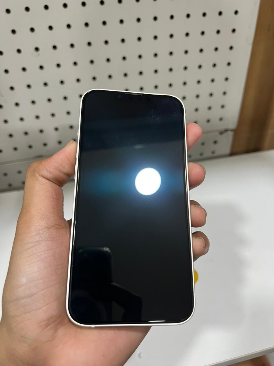 Apple iPhone 13 (128GB) - Like New / Open Box / Refurbished